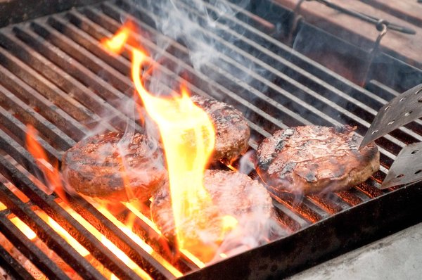 Les recettes de barbecue pour les amateurs de viandes fumées