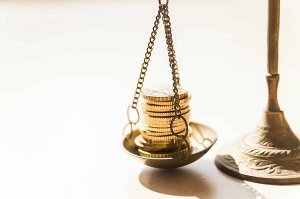 L'impact de la politique et de l'économie sur le marché de l'or