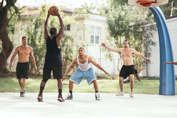 Organisez un tournoi familial avec votre panier de basket