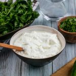Tzatziki : le dip méditerranéen incontournable pour vos apéritifs
